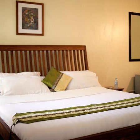 Entebbe Palm Hotel Zewnętrze zdjęcie